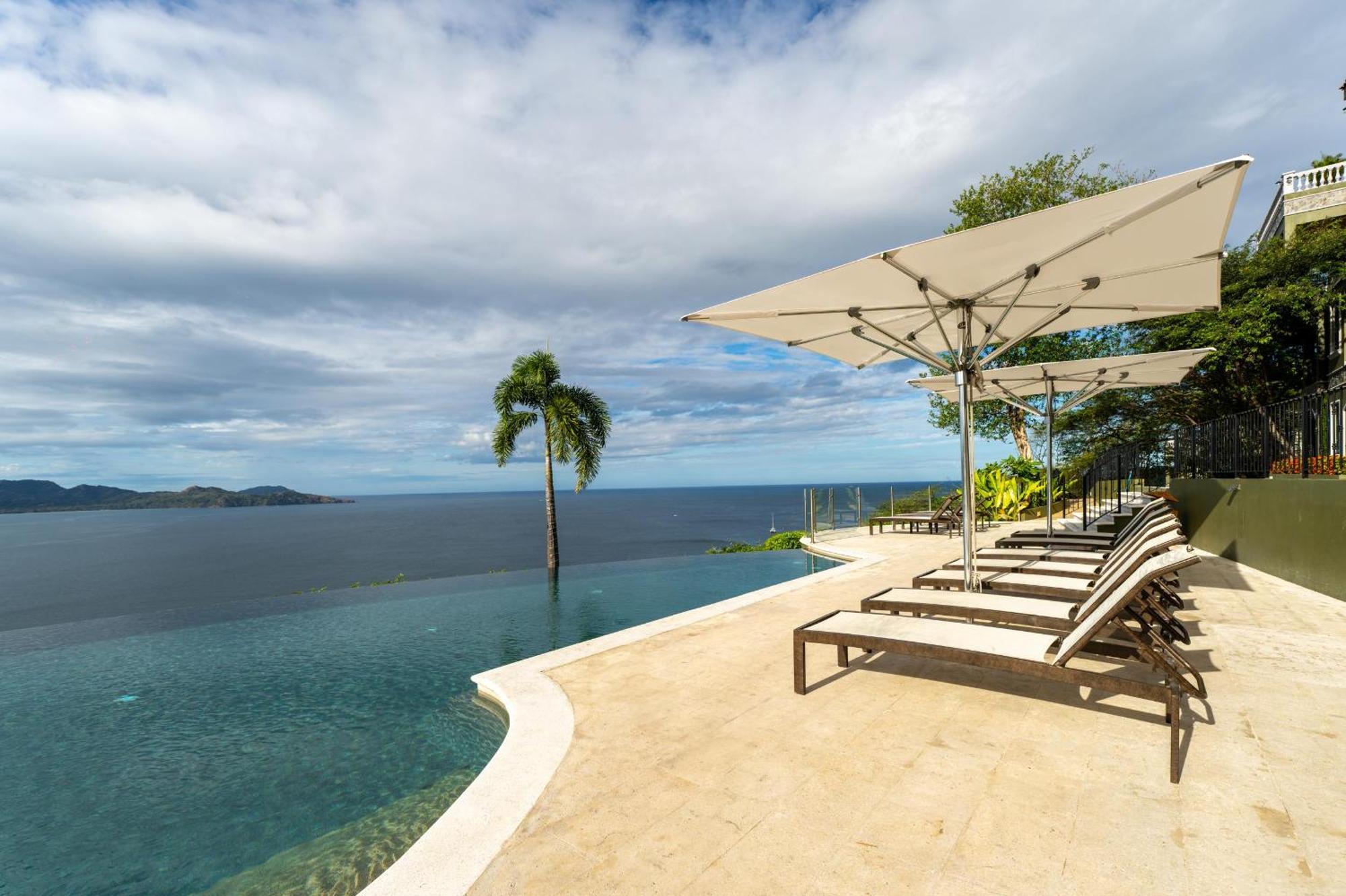 360 Splendor Del Pacifico Residences Playa Flamingo Exterior photo